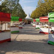 Stands pliants du marché des enfants