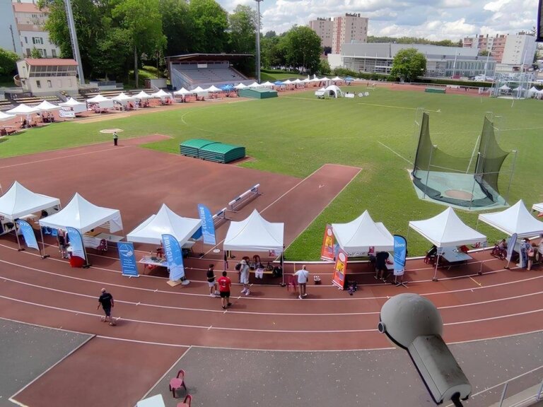 Tentes d'un événement d'associations sportives