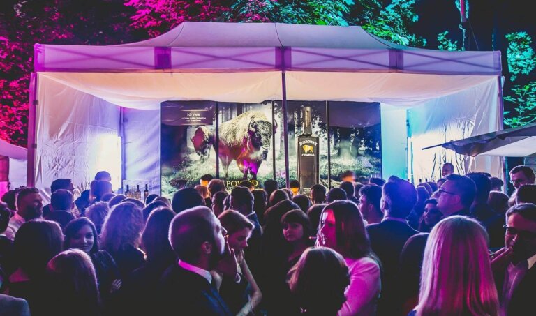 Tonnelle sur un événement